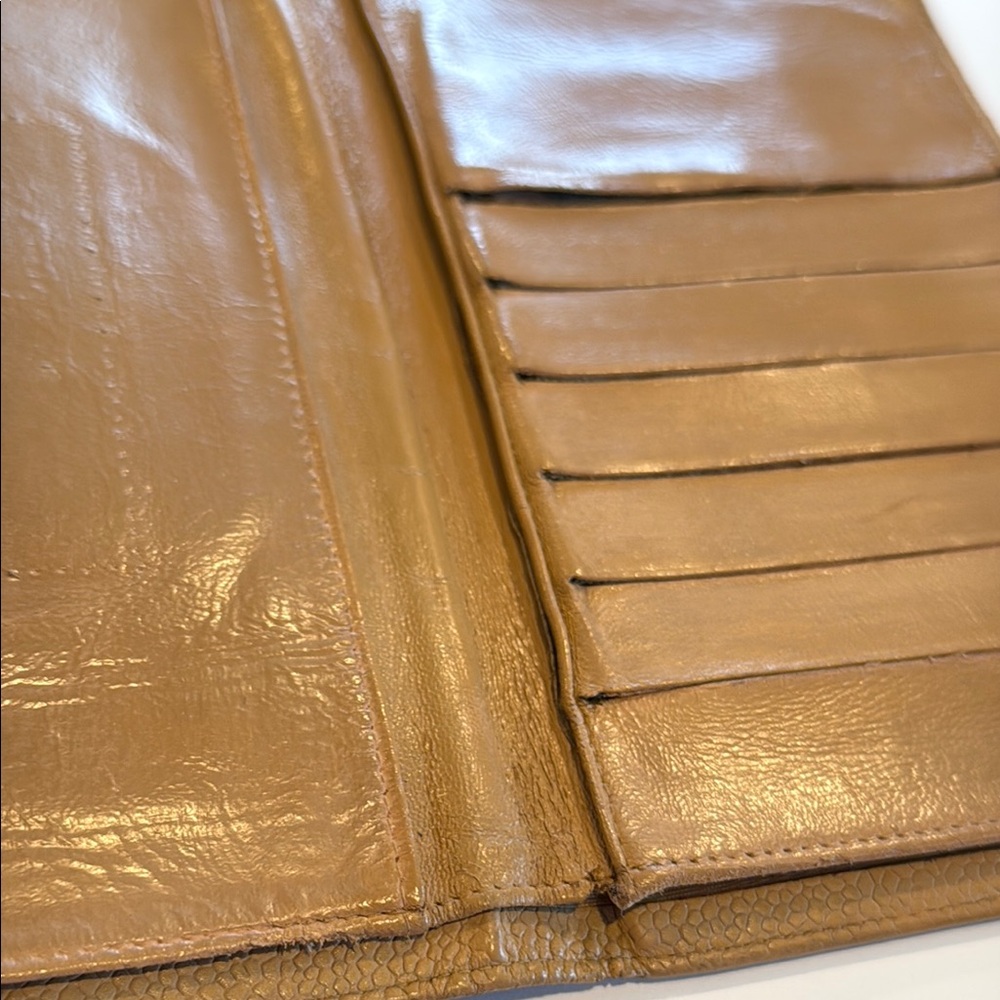 Chanel Wallet - Picture 7 of 14